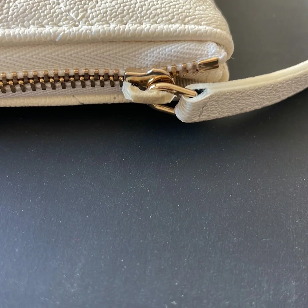 Chanel extremely rare iridescent white caviar o case clutch bag large 13x9 wrist